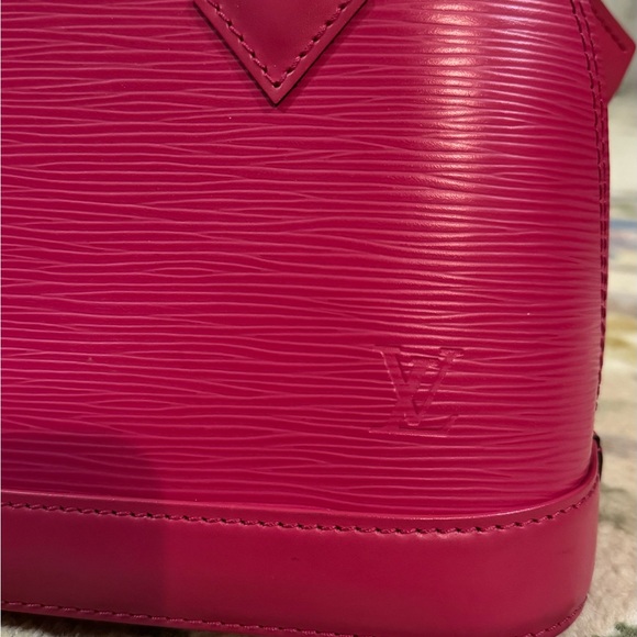 Louis Vuitton Pink Epi Alma BB - Picture 2 of 12